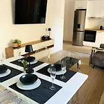 2 Bedroom Family With Free Parking * Soluň