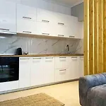 2 Bedroom Family With Free Parking Apartmán
