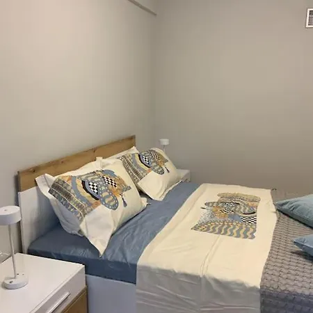 2 Bedroom Family With Free Parking Apartment *