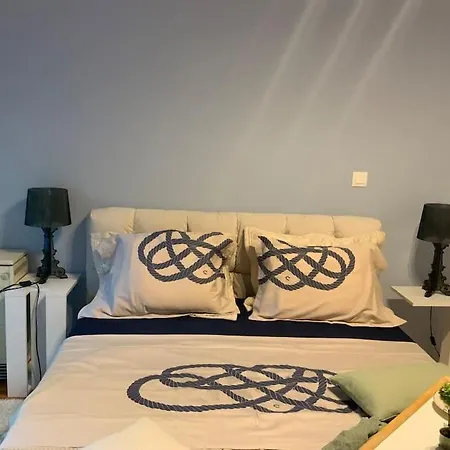 2 Bedroom Family With Free Parking Apartment *