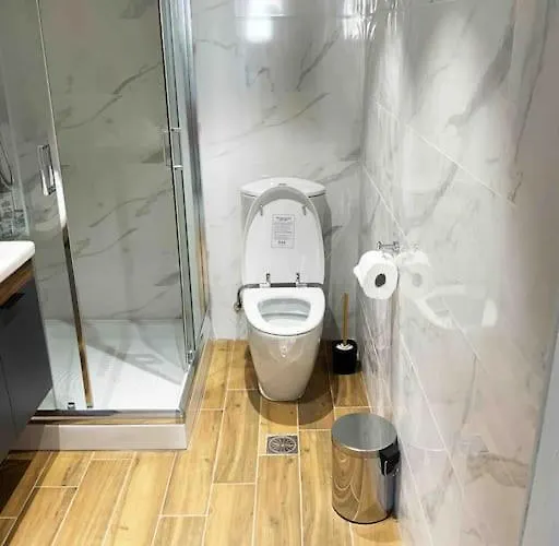 2 Bedroom Family With Free Parking Appartement