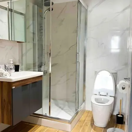 2 Bedroom Family With Free Parking Διαμέρισμα