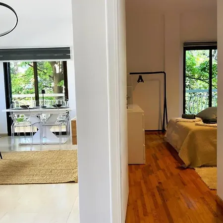 Διαμέρισμα 2 Bedroom Family With Free Parking